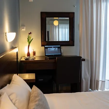 Hill Hotel Atenas